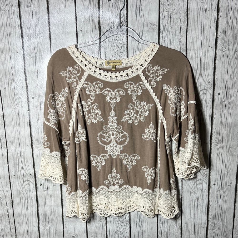 Democracy lace embroidered top size XS
